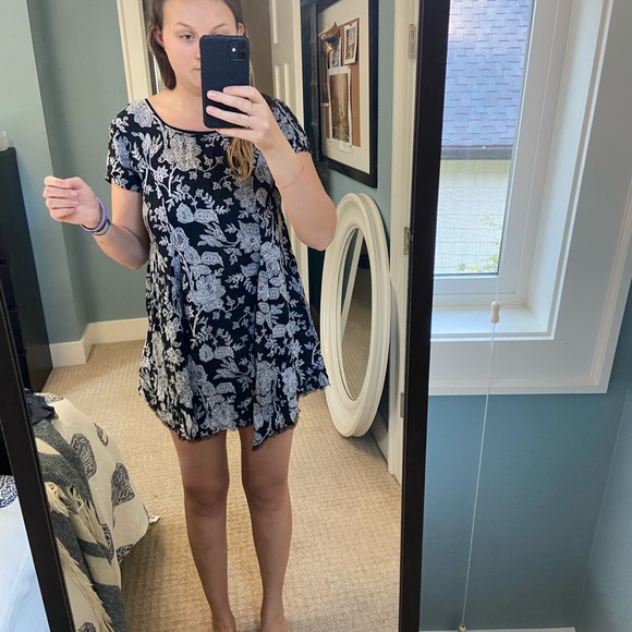 silence + noise Dresses & Skirts - Urban Outfitters Dress !